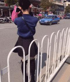 动图车贴搞笑,搞笑gif大哥你的驾驶室真拉风