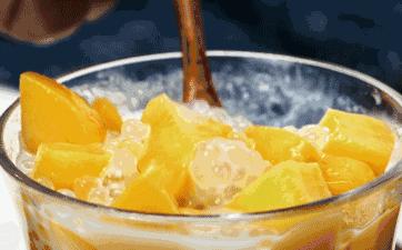 黄桃很好吃甜而不腻很新鲜,又脆又甜的本地黄桃