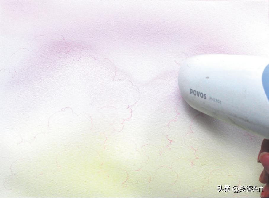 用水彩颜料画天空还有云朵,有手就能画的绘画