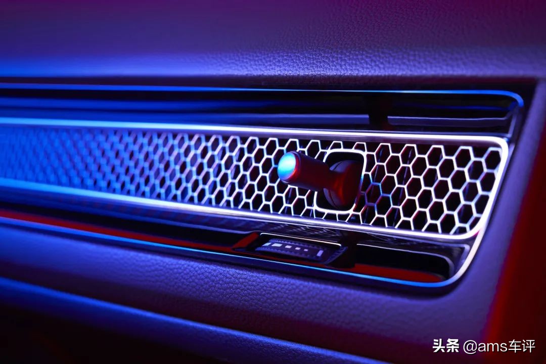 第十代思域1.5t豪华版介绍,12.99万起十一代思域上市即热销