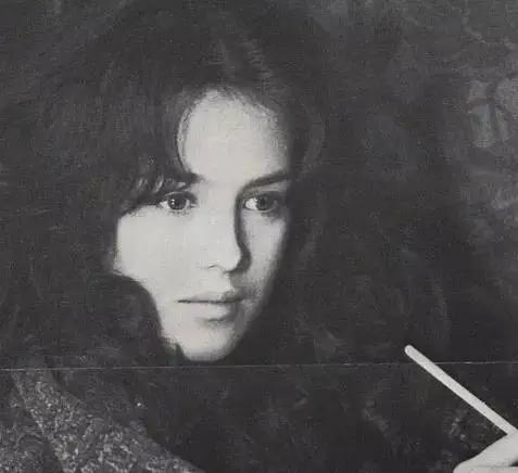 法兰西第一美人,法兰西第一美人阿佳妮