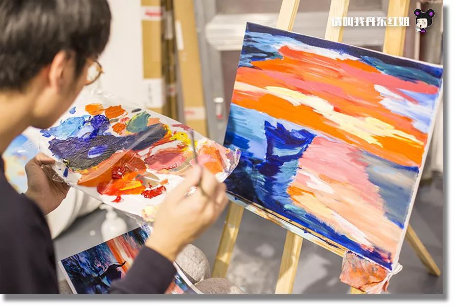 小情侣闺蜜居然在小屋鼓捣一下午，弄出了这个？