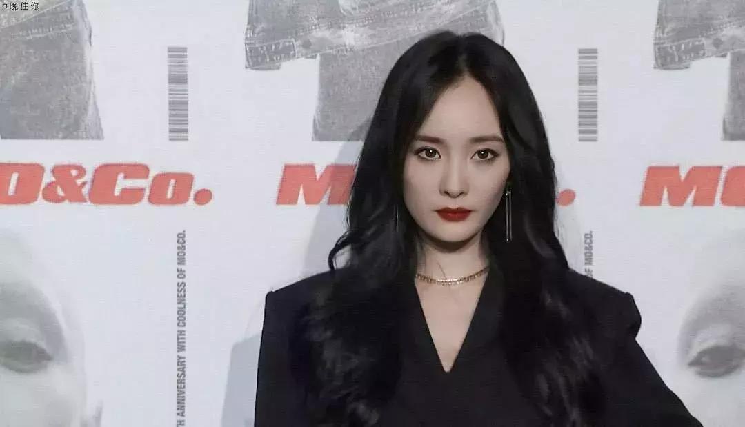 黑化后的女星杨幂,离婚黑化