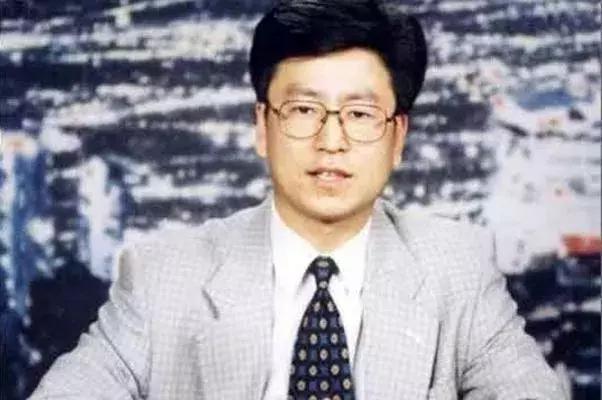 白岩松最新疫情播报,武汉疫情白岩松