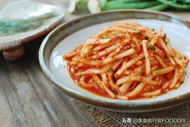 离不开泡菜的韩国人,韩国泡菜离不开我们国家完整视频