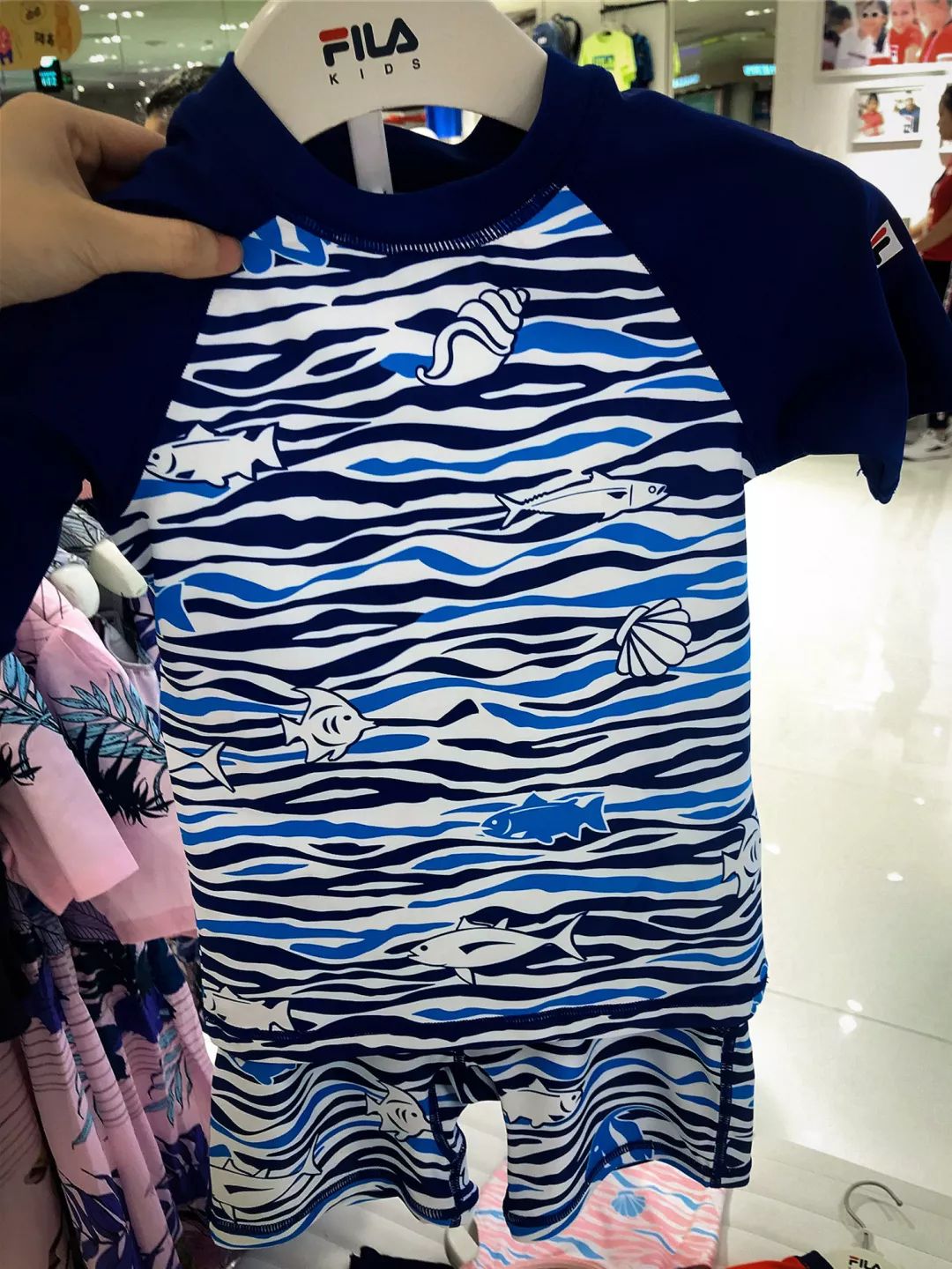 儿童泳衣买哪种最好,泳衣测评儿童10岁左右