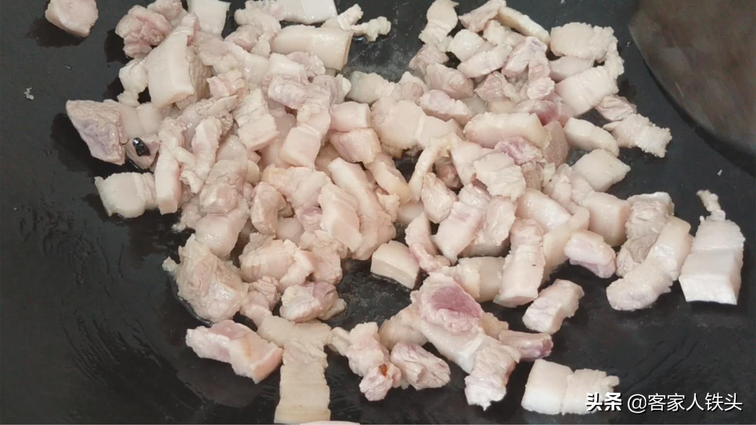 自嗨锅黑胡椒卤肉盖浇饭怎样操作,卤肉盖浇饭里土豆怎么做