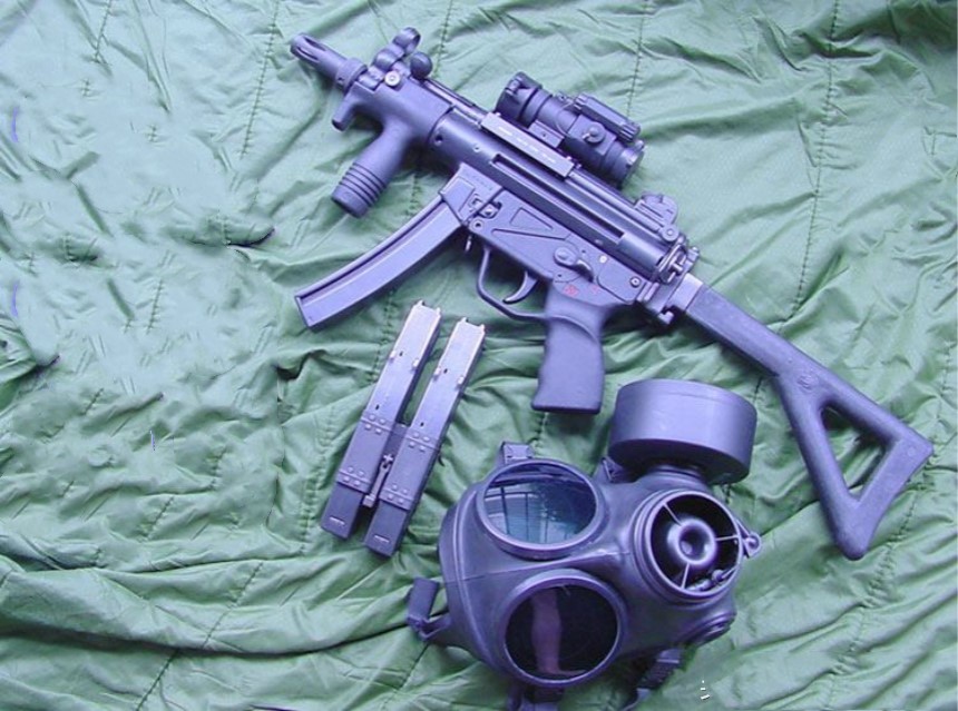 旧版改良冲锋枪,结构简单又特别耐造的冲锋枪