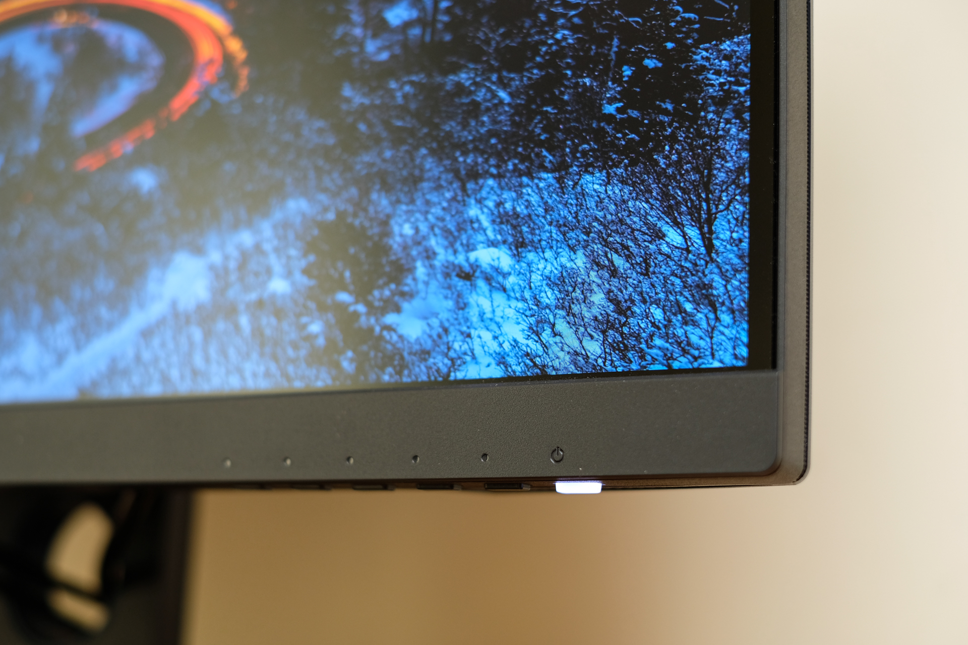 如何挑选hdr高清显示器,4KHDR显示器推荐