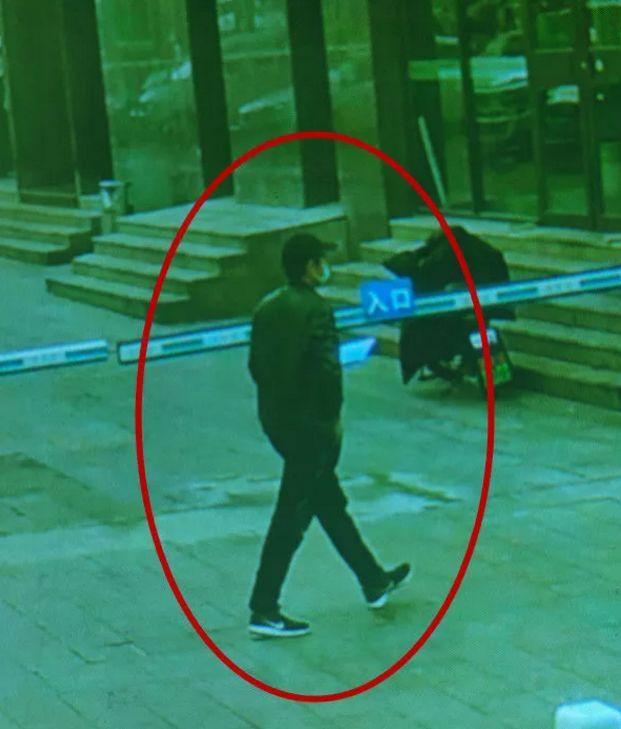 25岁女性遭入室抢劫,30岁女性被入室抢劫