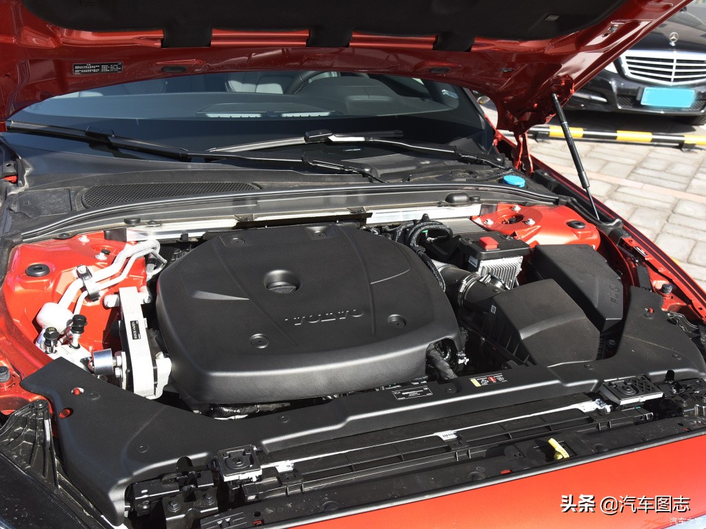 什么年龄开上这三款车才算成功,30岁前开上这4款车你就很成功了