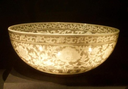 识别洪武釉里红瓷器真假特征,洪武青花鉴定真假