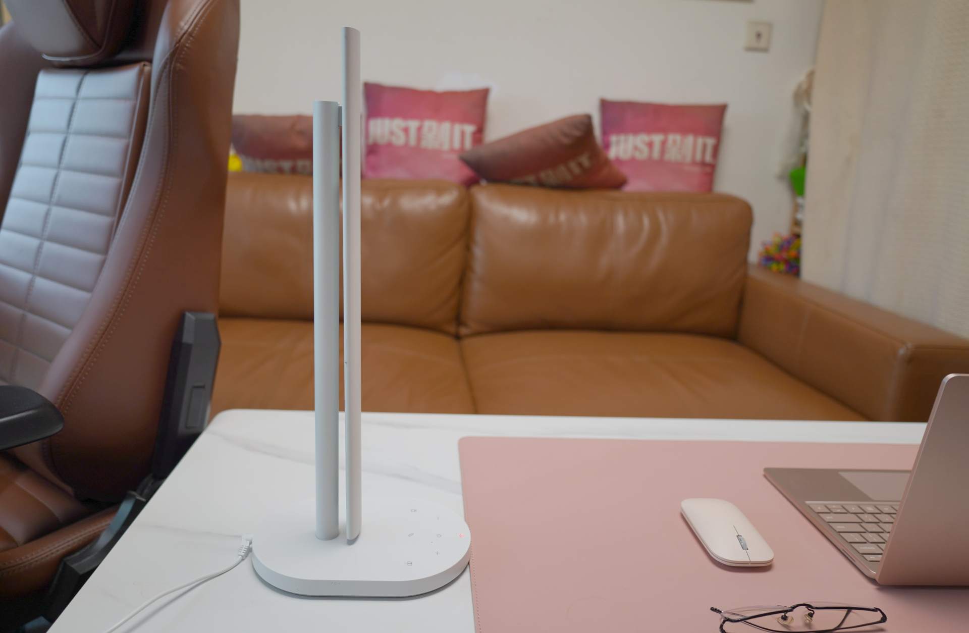 护眼台灯台式和落地款如何选,高性价比护眼台灯选择