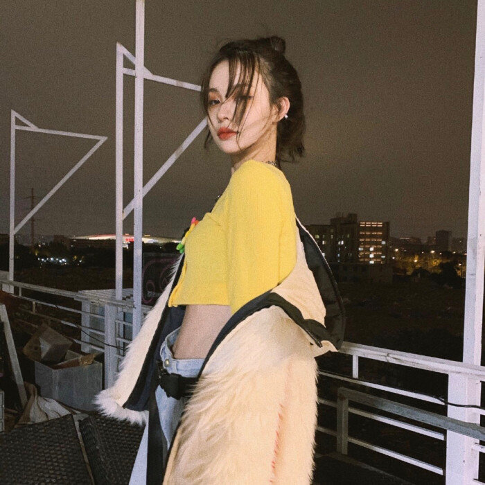 朋友圈最火的爱情句子,朋友圈高级短句爱情