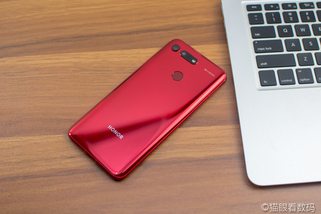 荣耀v20真香机,荣耀v20在今天是否值得购买