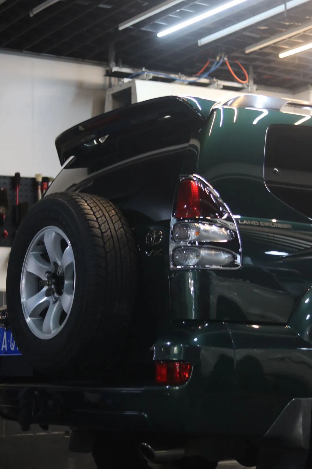 经典老车丰田lc90翻新复活,老款普拉多120翻新