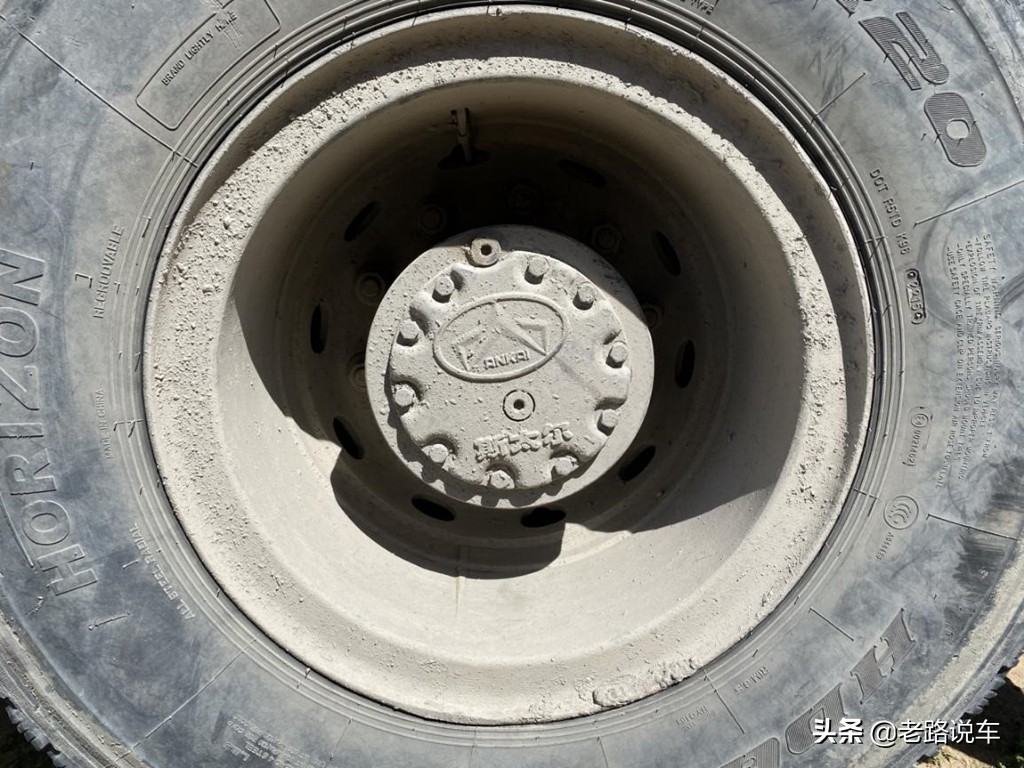 远看五十铃,近看是欧曼——欧曼9泵车