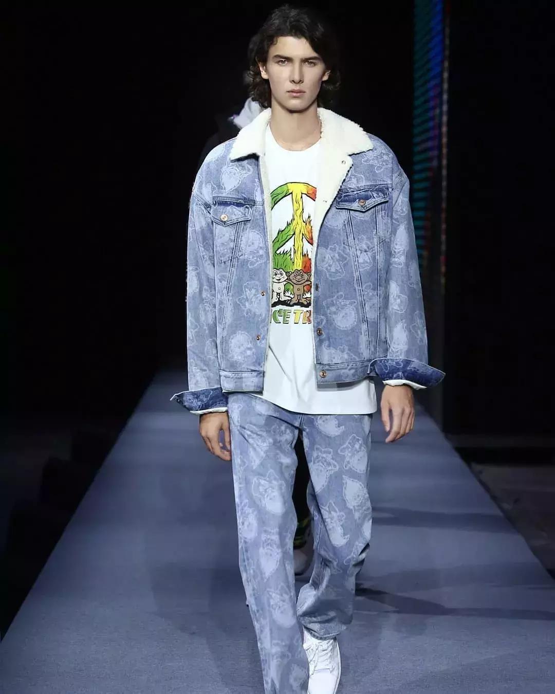 全球最帅王子18岁净身出户，上海打工赚钱：生来是王子，太惨了