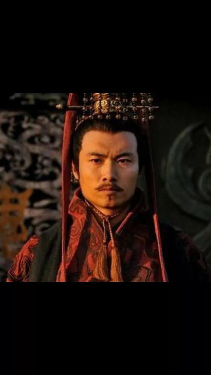 黄权和黄崇是父子关系吗,黄权投降曹魏刘备死后痛哭