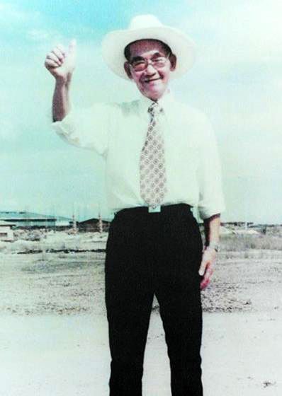 泰国首富侄孙谢承润,泰国首富谢承润开会视频