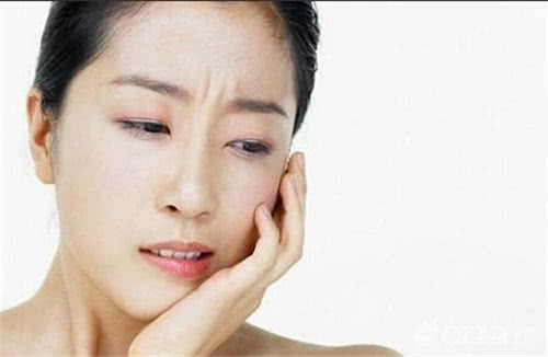 怀孕4周孕妇会有哪些症状,孕妇刚怀孕一个月会有什么表现