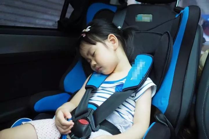 婴儿多大可以使用半躺安全座椅,安全座椅0-12岁可坐可躺测评