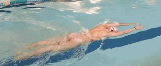 中游体育波浪式蛙泳,波蛙和竞技蛙泳有什么区别