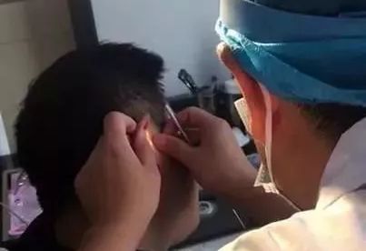 不倒翁小姐姐抖音网红,网红不倒翁小姐姐对比