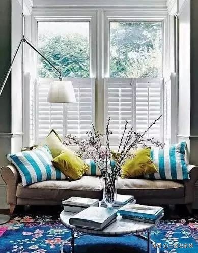 电视背景墙与沙发墙不对称效果图,现在装修沙发背景墙流行什么风格