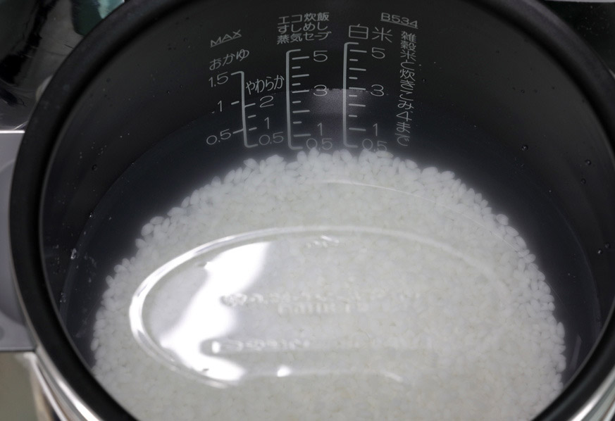 10款大米横评！用同样的锅煮出来的饭却大不同