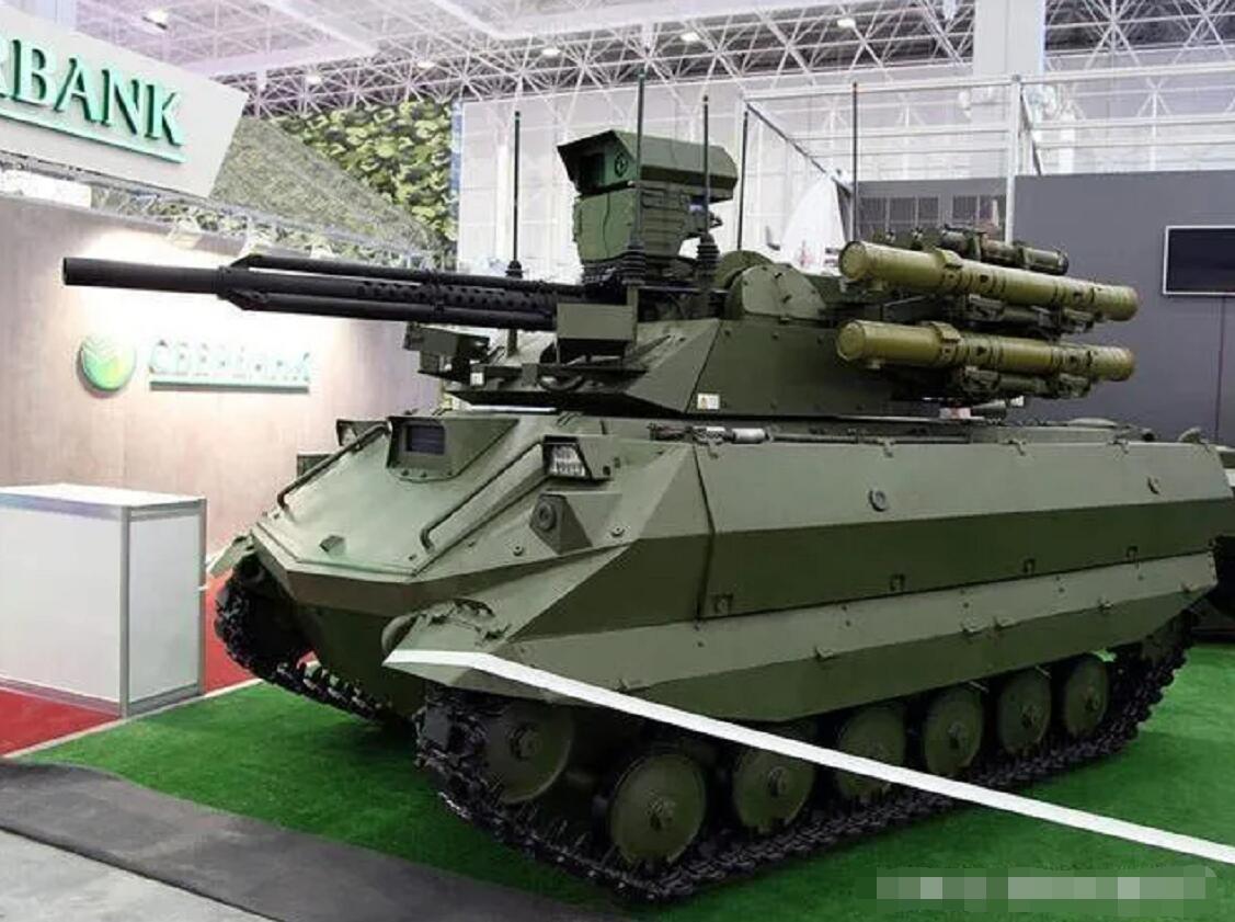 全球最新战斗型机器人,天王星9战斗机器人实战