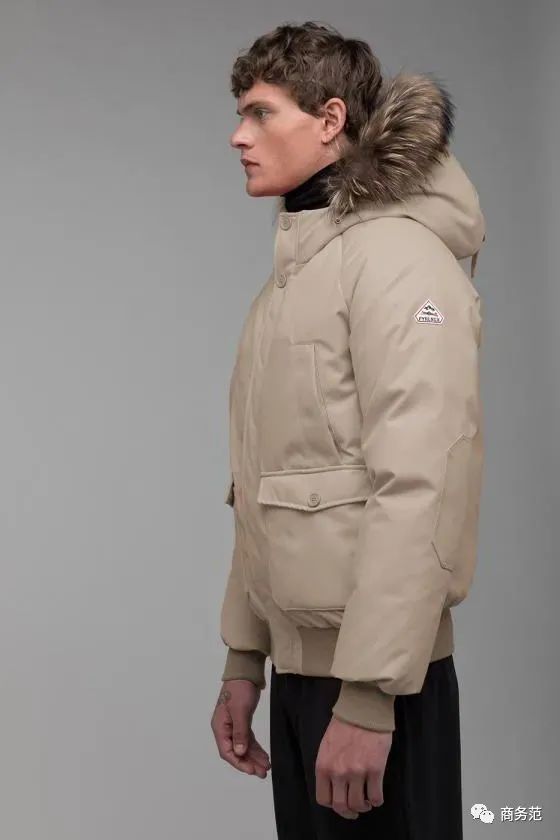 推荐几款最好看的羽绒服,冬天比较暖和的平价羽绒服品牌