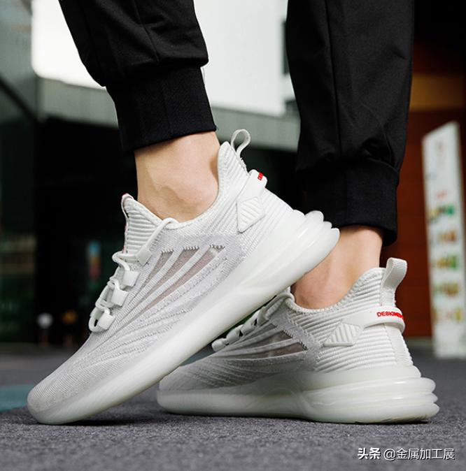 阿迪软底踩屎感运动鞋推荐,踩屎感软底运动鞋