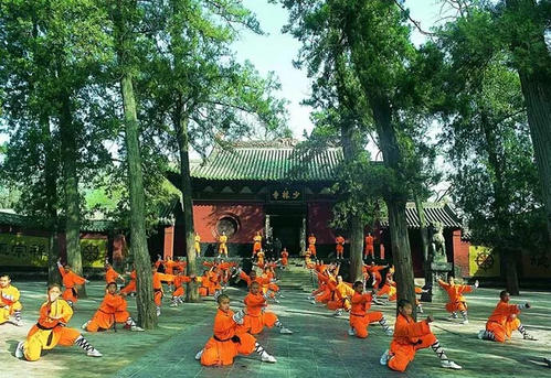 四海名山夸第一，巨钟重铸振唐音——少林寺博大精深的历史