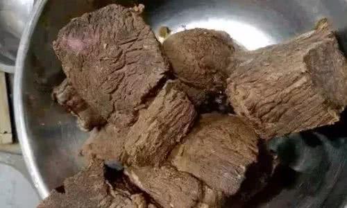 卤菜放红曲米会使卤水发酸吗,卤水发黑发酸是什么原因