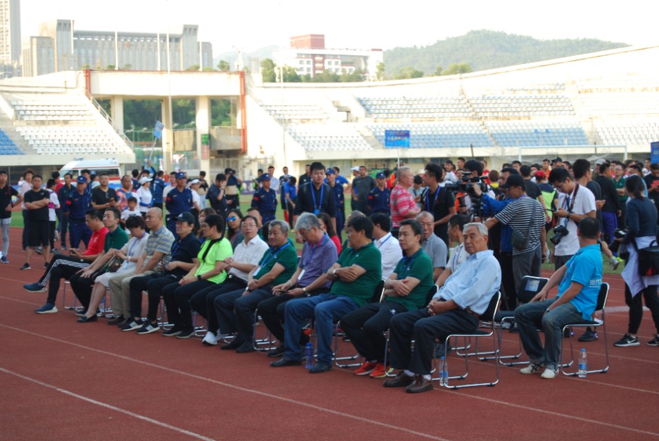 一切动力来源于仇恨,一切的动力来自于渴望