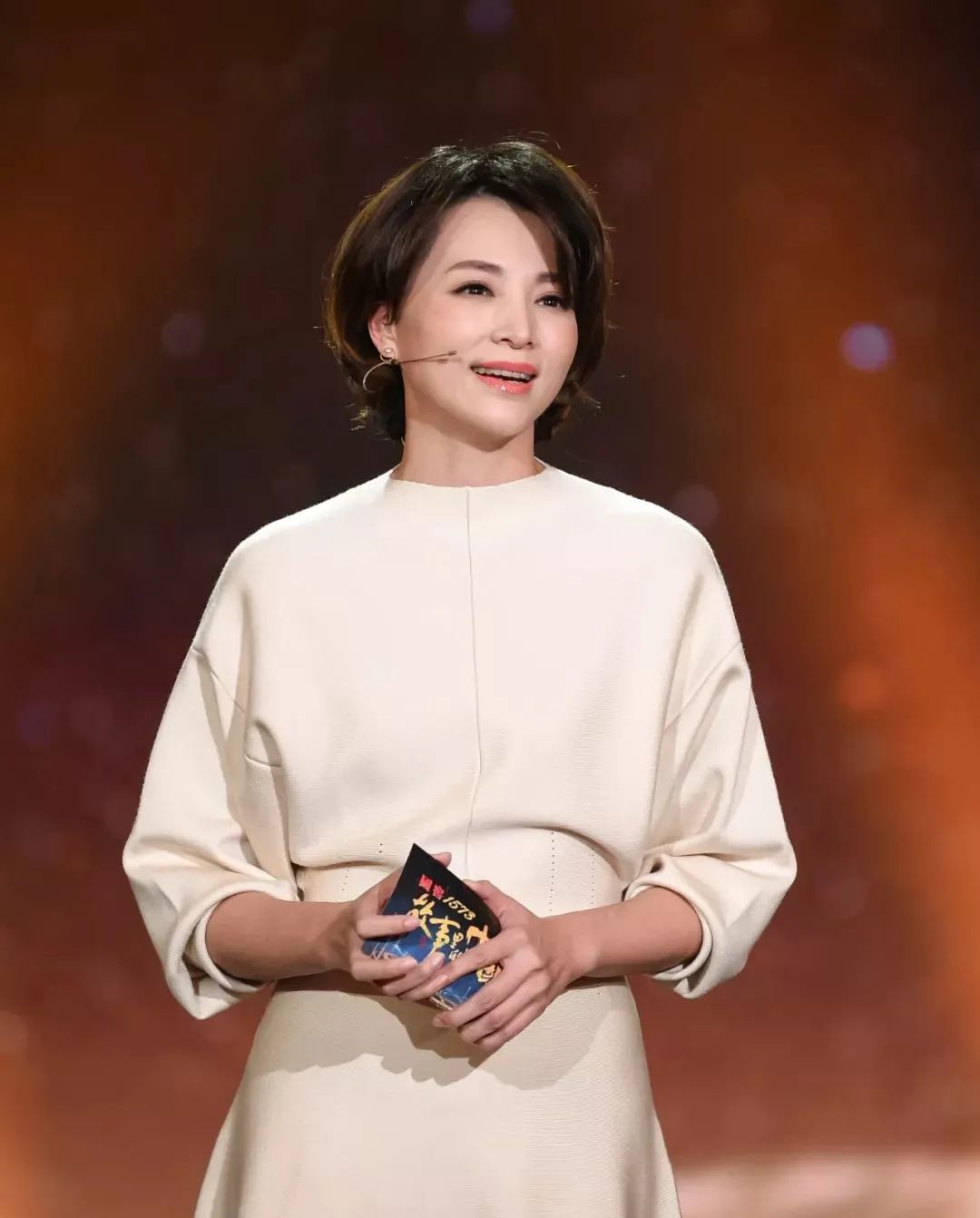 47岁董卿最惊艳的穿衣,董卿日常穿搭