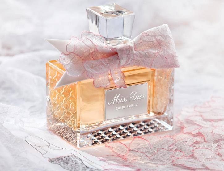 从来不喷香水的女生,不爱喷香水的女人