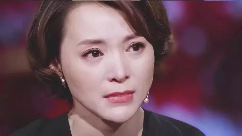 人生娱乐,童年董卿