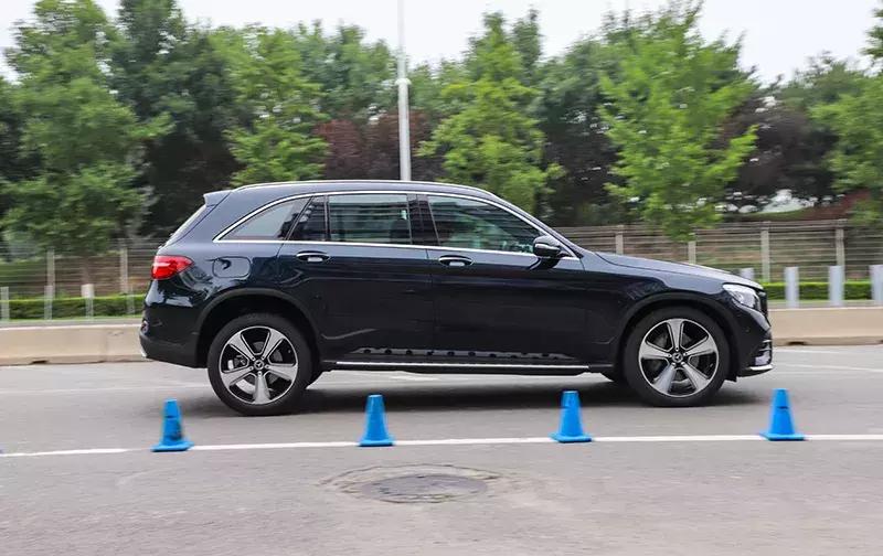 不足4秒就能破百的suv,不到7秒破百