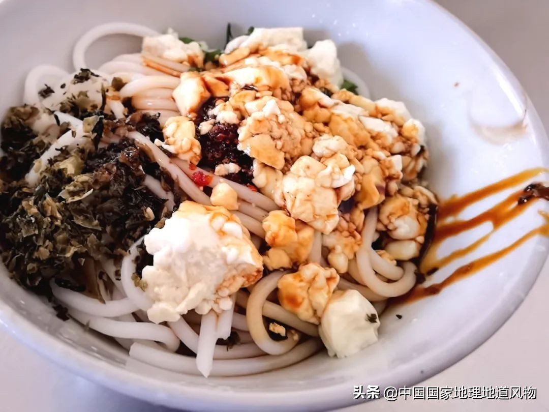 云南到底有多少米线,云南蒙自米线哪家正宗