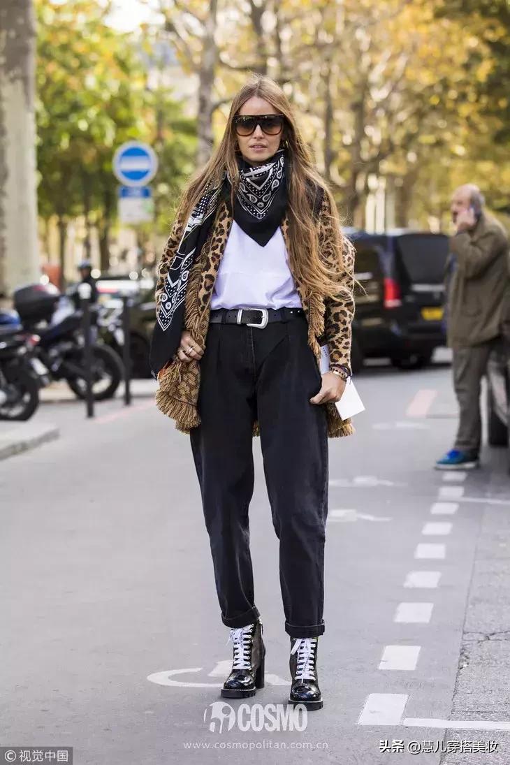 针织开衫加阔腿裤春,黑色v领针织小开衫搭配阔腿裤