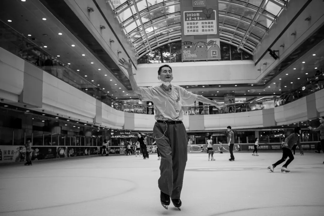 冰场上的劳伦斯先生视频,冰上劳伦斯先生抖音