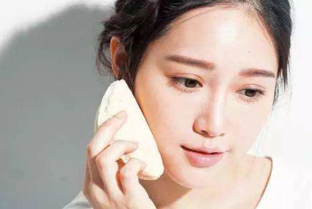 不想变成“大花猫”，就把这些化妆技巧学会！从此和晕妆说baybay