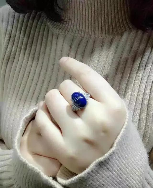 青金石珠链颜色如何搭配,青金石怎么搭才最洋气