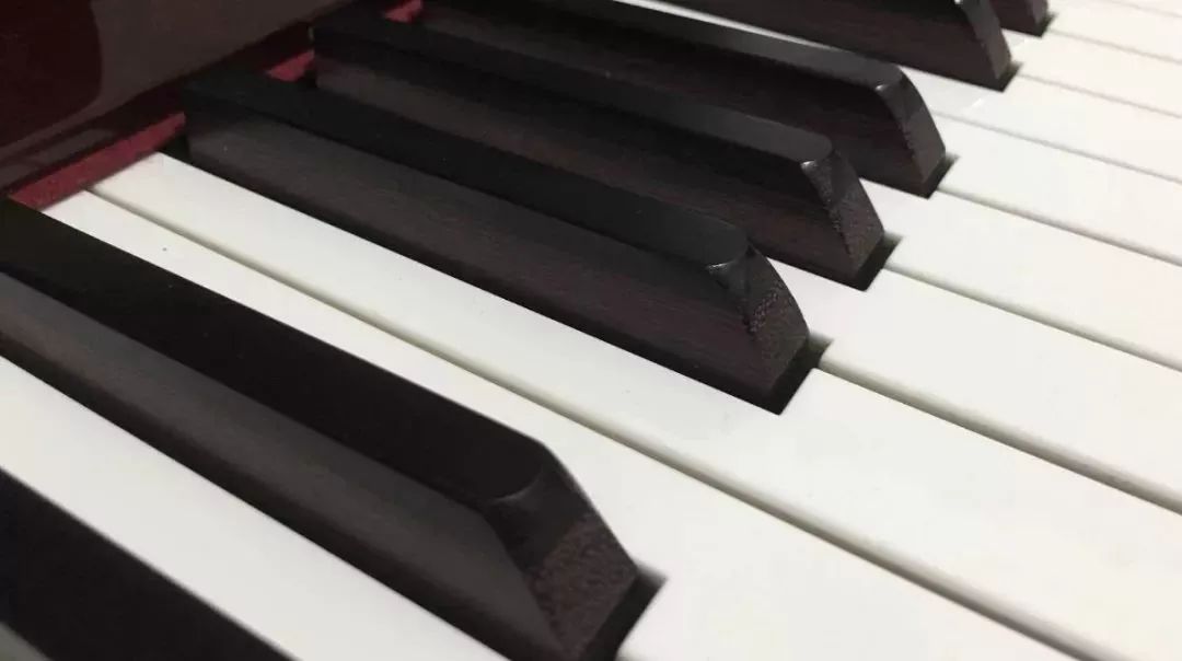 钢琴的乐理知识学多久能全部学完,学钢琴和电钢琴的知识一样吗