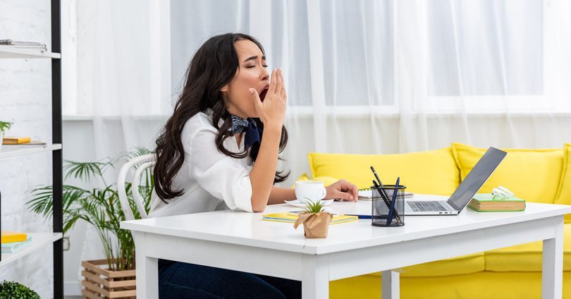 肩颈酸痛点哪些穴位缓解最快,肩颈酸痛的治疗偏方