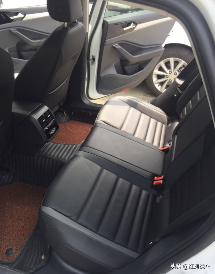 买了一辆大众新速腾1.2T，车主：品质很让人放心，可动力不吐不快