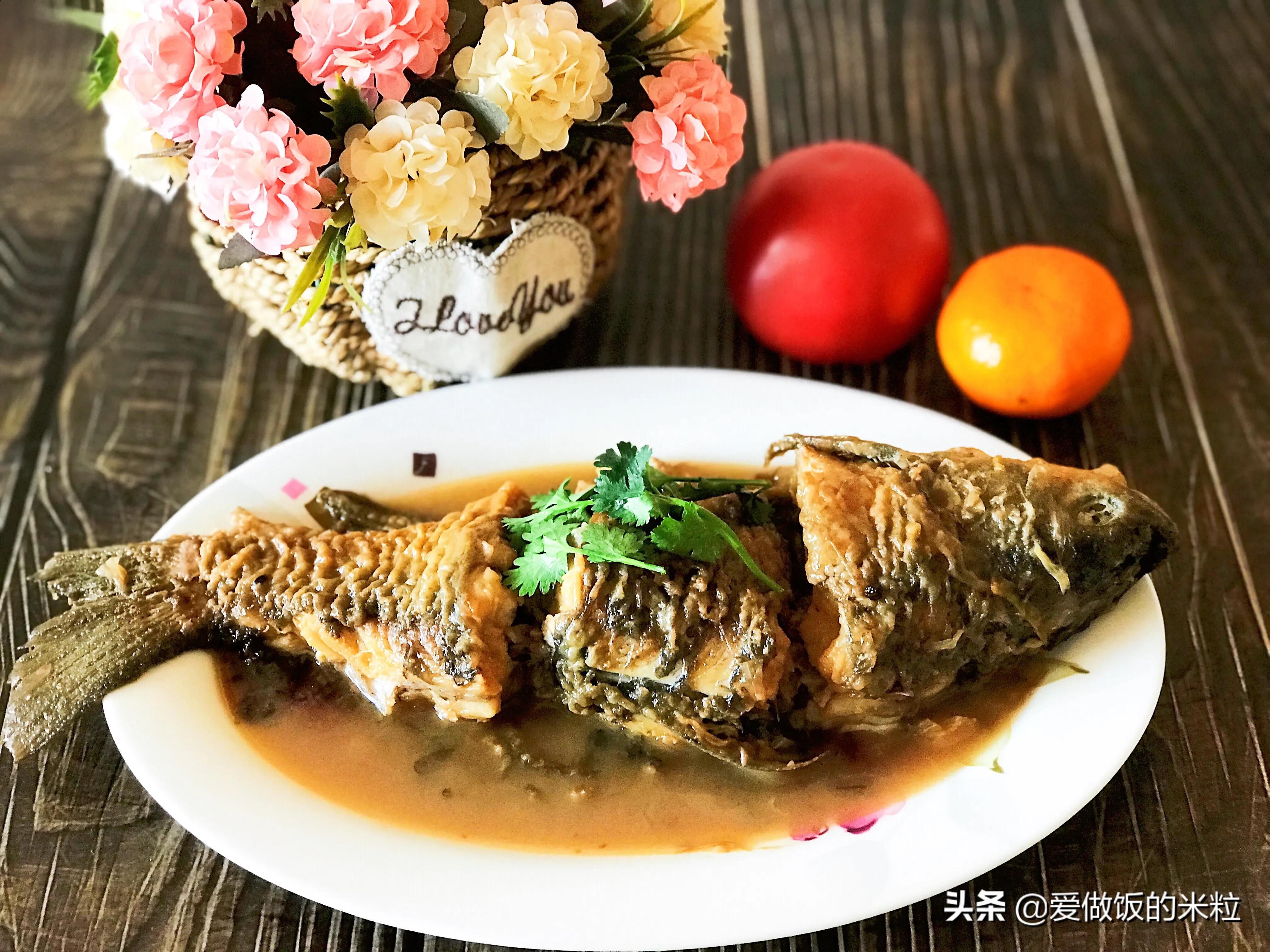 怎么炖小草鱼好吃家常做法视频,炖草鱼用热水锅还是凉水下锅好