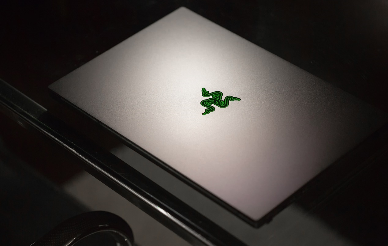 雷蛇灵刃17值不值得入手,雷蛇灵刃17可以当工作站